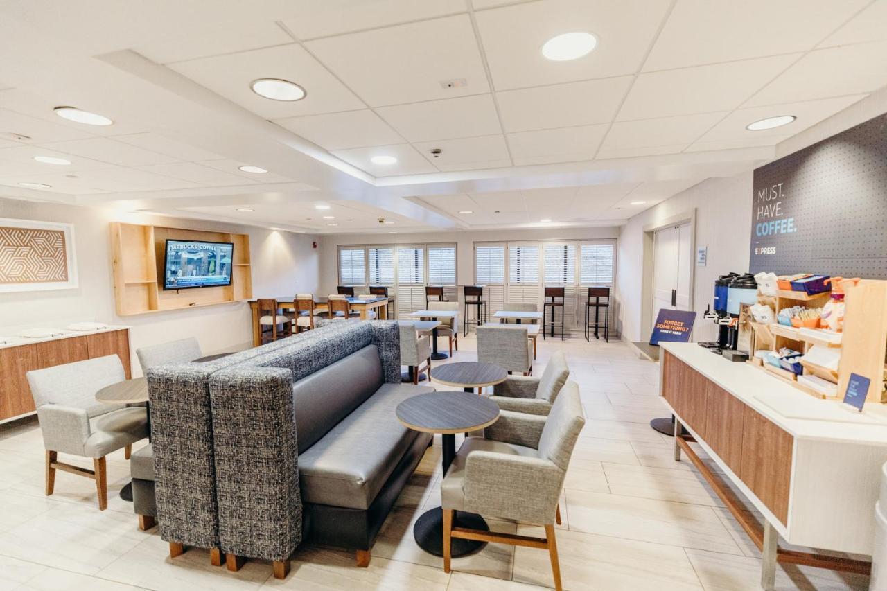 Holiday Inn Express Atlanta - Northeast I-85 - Clairmont Road By Ihg Eksteriør bilde