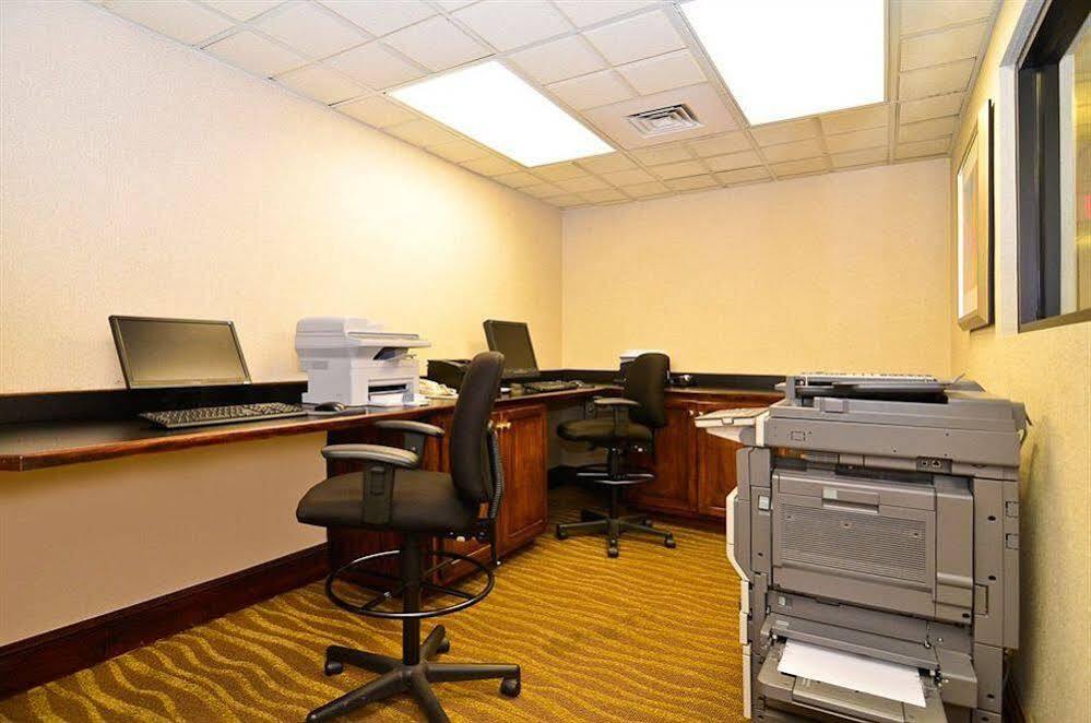 Holiday Inn Express Atlanta - Northeast I-85 - Clairmont Road By Ihg Eksteriør bilde